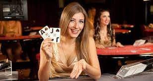Antarmuka aplikasi joker88slot di perangkat Android menampilkan menu kasino live dan pilihan pembayaran
